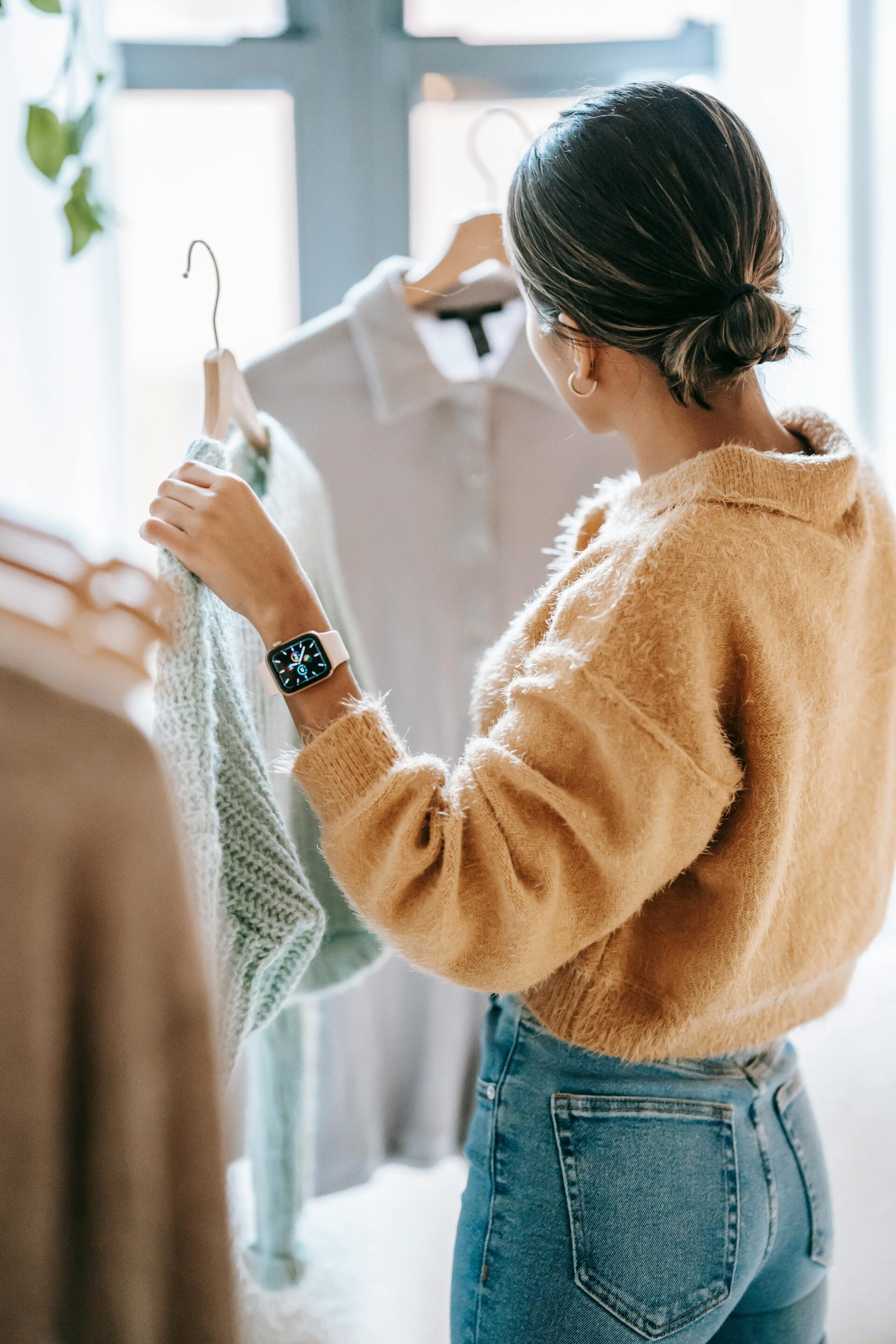 Choisissez un bon cadeau dans les prestations de coaching en image ou de relooking à la carte ou dans les formules au choix avec le miroir de Flo