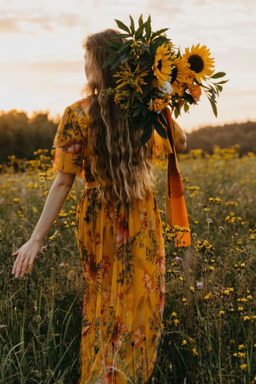anita-austvika-v4Ie0qDOG5E-unsplash Tips de votre conseillère en image : les couleurs flashy tendances mode 2025