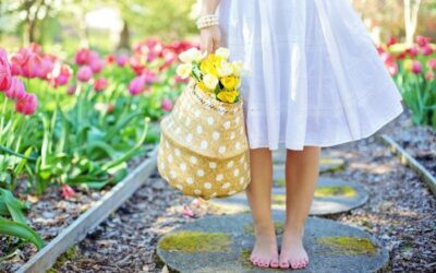 Tendances robes printemps-été 2025 : les styles à adopter pour un look féminin et moderne
